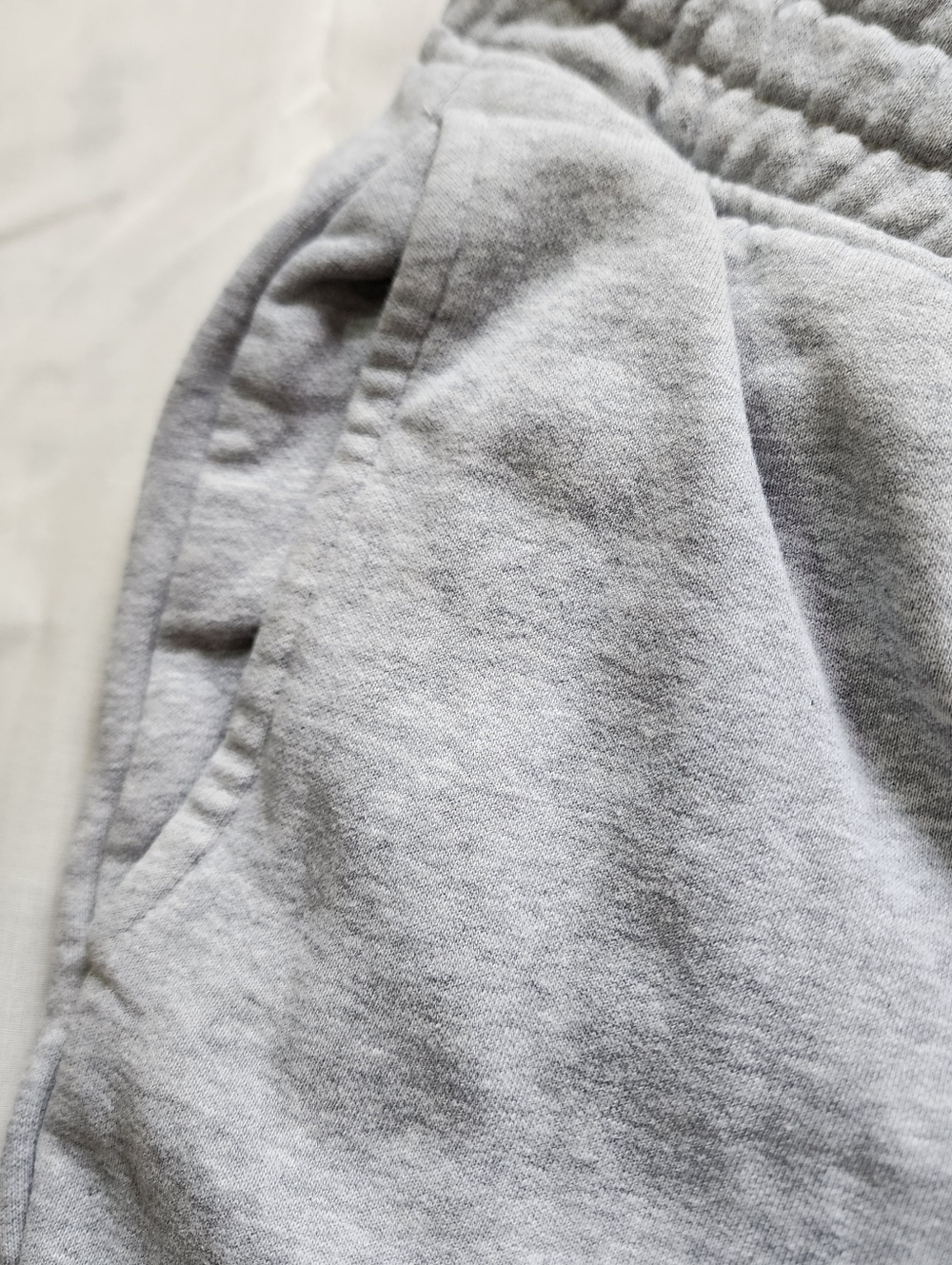Gymshark Men’s Light Heather Gray Crest Joggers Sweatpants Slimfit Size Small - Picture 5 of 11